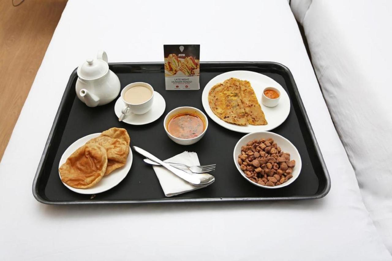 Oyo 253 Hotel Pinnacle Pokhara Bagian luar foto