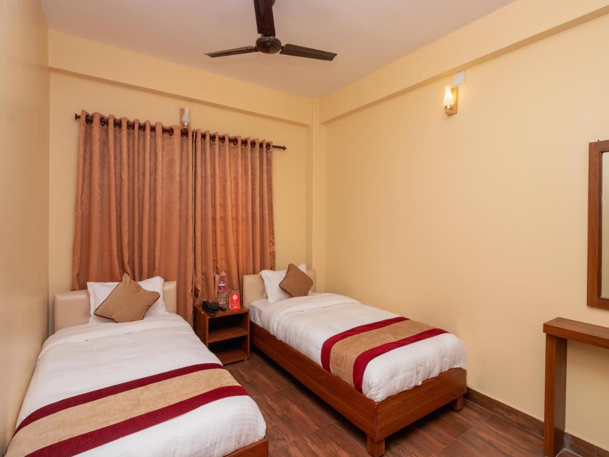 Oyo 253 Hotel Pinnacle Pokhara Bagian luar foto