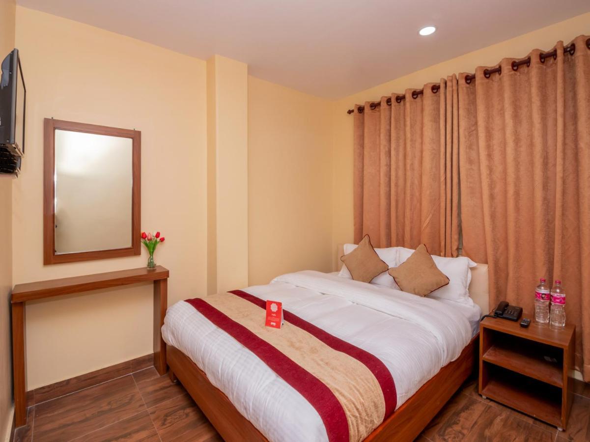 Oyo 253 Hotel Pinnacle Pokhara Bagian luar foto